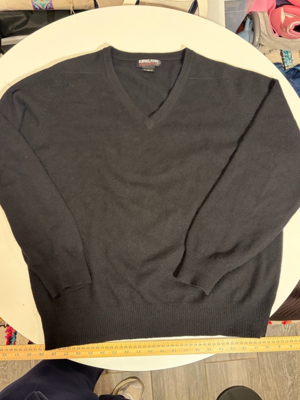 Kirkland Signature Men's Black V-Neck cashmere Sz Large